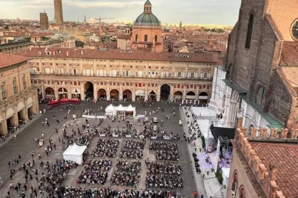 piazza-maggiore-ff-2024-foto-Alberto-Berti piazza-maggiore-ff-2024-foto-Alberto-Berti