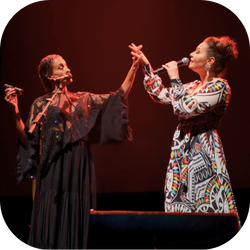 Dialogo -- Noa e Mira al Festival Francescano Noa e Mira al Festival Francescano